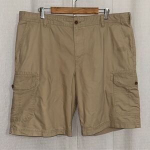 IZOD Saltwater 40 x 10.5 Khaki Cargo 💯 Cotton Six Pocket Shorts